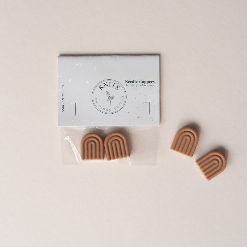 Knits by Cindy Ekman Puikko stopparit -kaari neulonta puikkostopperit