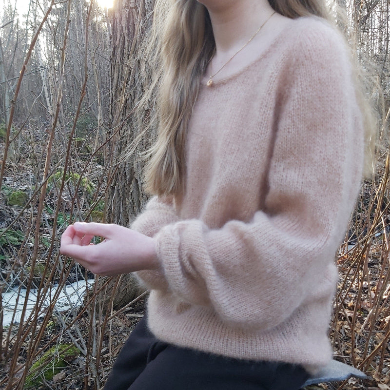 Suosittu helppo PetiteKnit Cumulus blouse o-neck o-aukkoinen neulepaita ohje silkkimohairlangalle