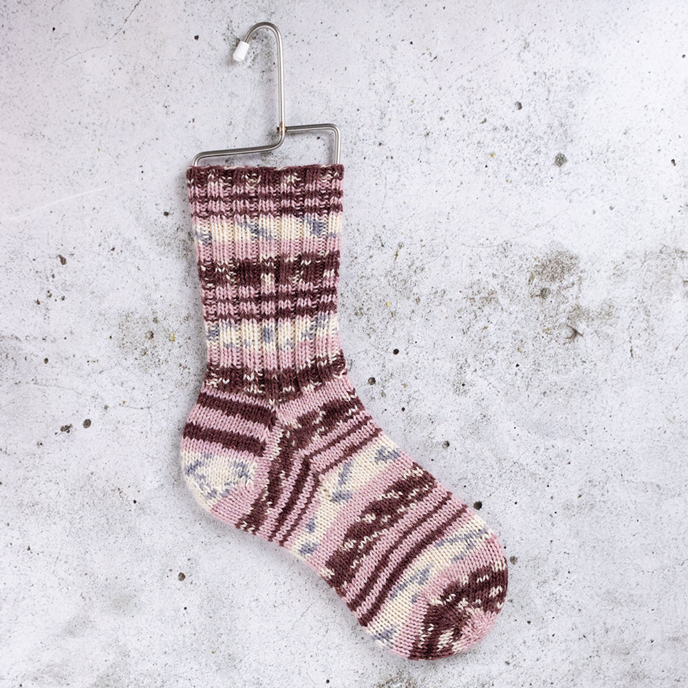 Järbo Mellan Raggi 28442 Rosette carpet sukkalanka mallisukka lanka