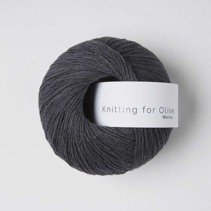 Knitting for Olive Merino merinolanka merinovilla eettinen neulonta midnight keskiyönsininen