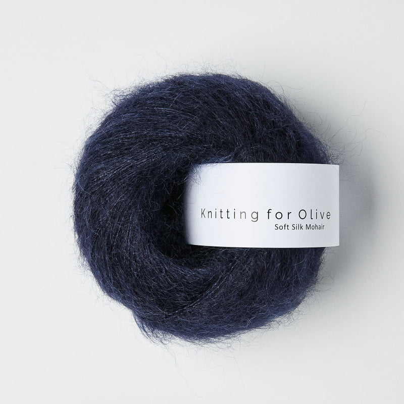 Knitting for Olive ylellisen pehmeä ja ilmava Soft Silk Mohair väri navy blue