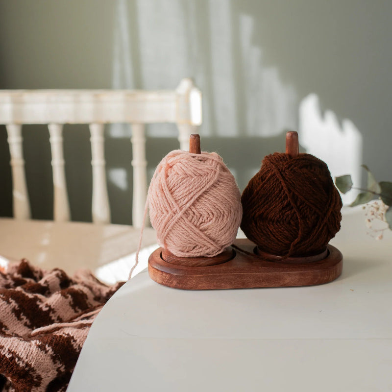 Knits by Cindy Ekman Pyörivä langan pidike 2 langalle neuletarvike