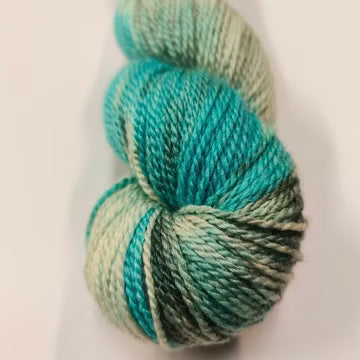 Marilta TerMari upea merino-silkkilanka 100g käsinvärjätty neulojalle