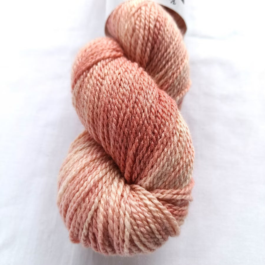 Marilta TerMari upea merino-silkkilanka 100g käsinvärjätty neulojalle