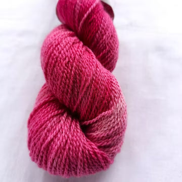 Marilta TerMari upea merino-silkkilanka 100g käsinvärjätty neulojalle