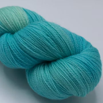 Marilta TerMari Merino-bambu Solakka 100g käsinvärjätty