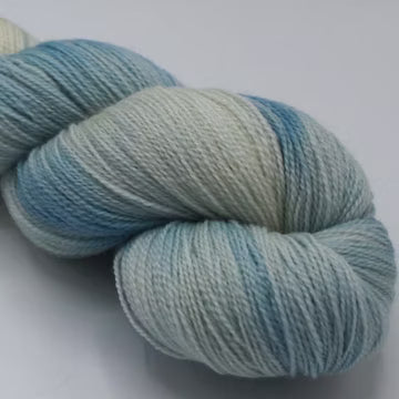 Marilta TerMari Merino-bambu Solakka 100g käsinvärjätty