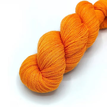 Marilta TerMari Merino-bambu Solakka 100g käsinvärjätty