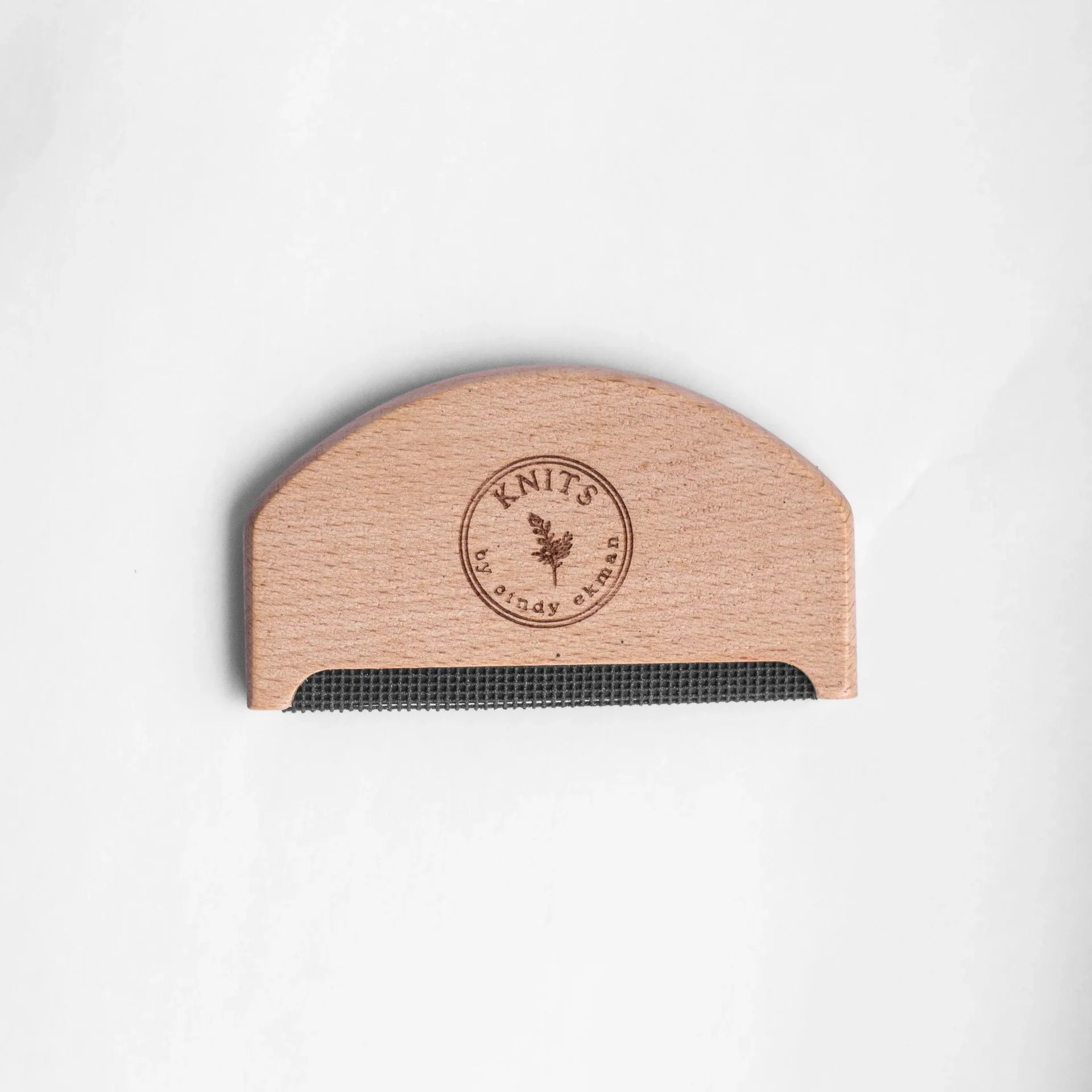 Knits by Cindy Ekman nukkakampa nukanpoistaja neuleenhoito