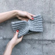 PatiteKnit Ingeborg neulottu pääpanta