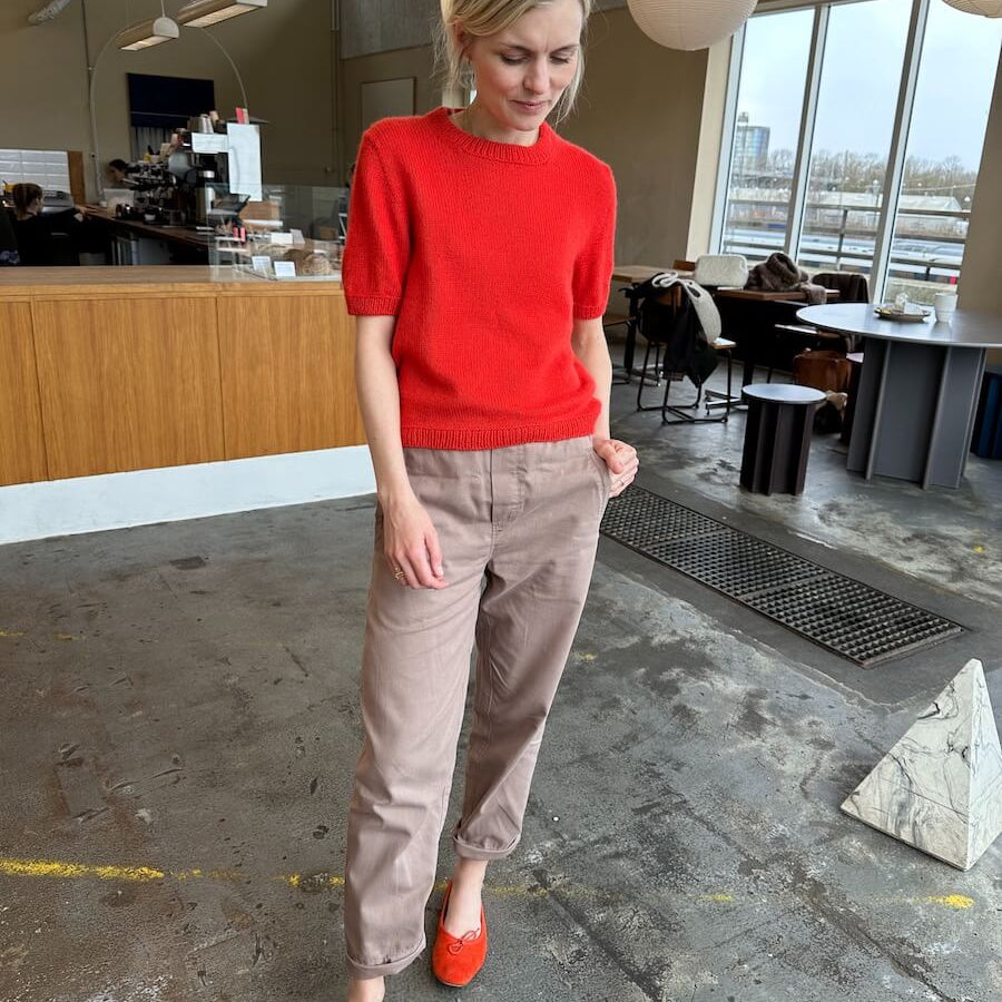 PetitKnit Poppy Tee kesäneuleohje peruspaita merino ja mohair langat yhdessä.
