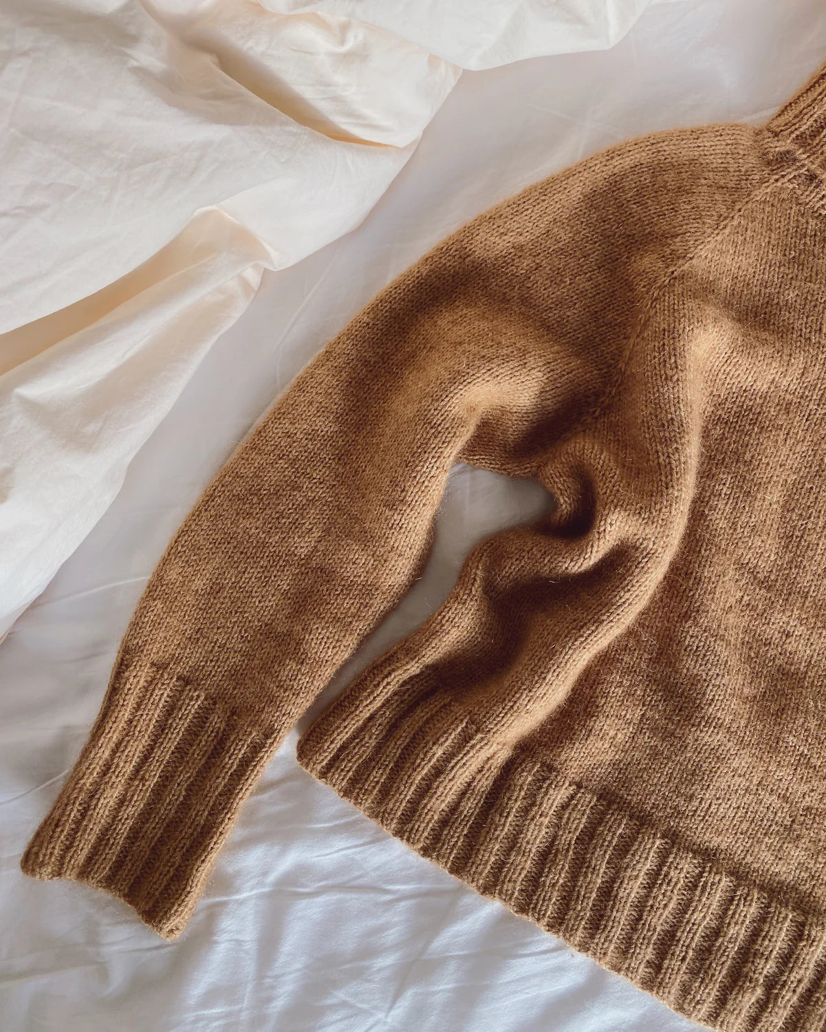 PetiteKnit Caramel Sweater -neuleohje