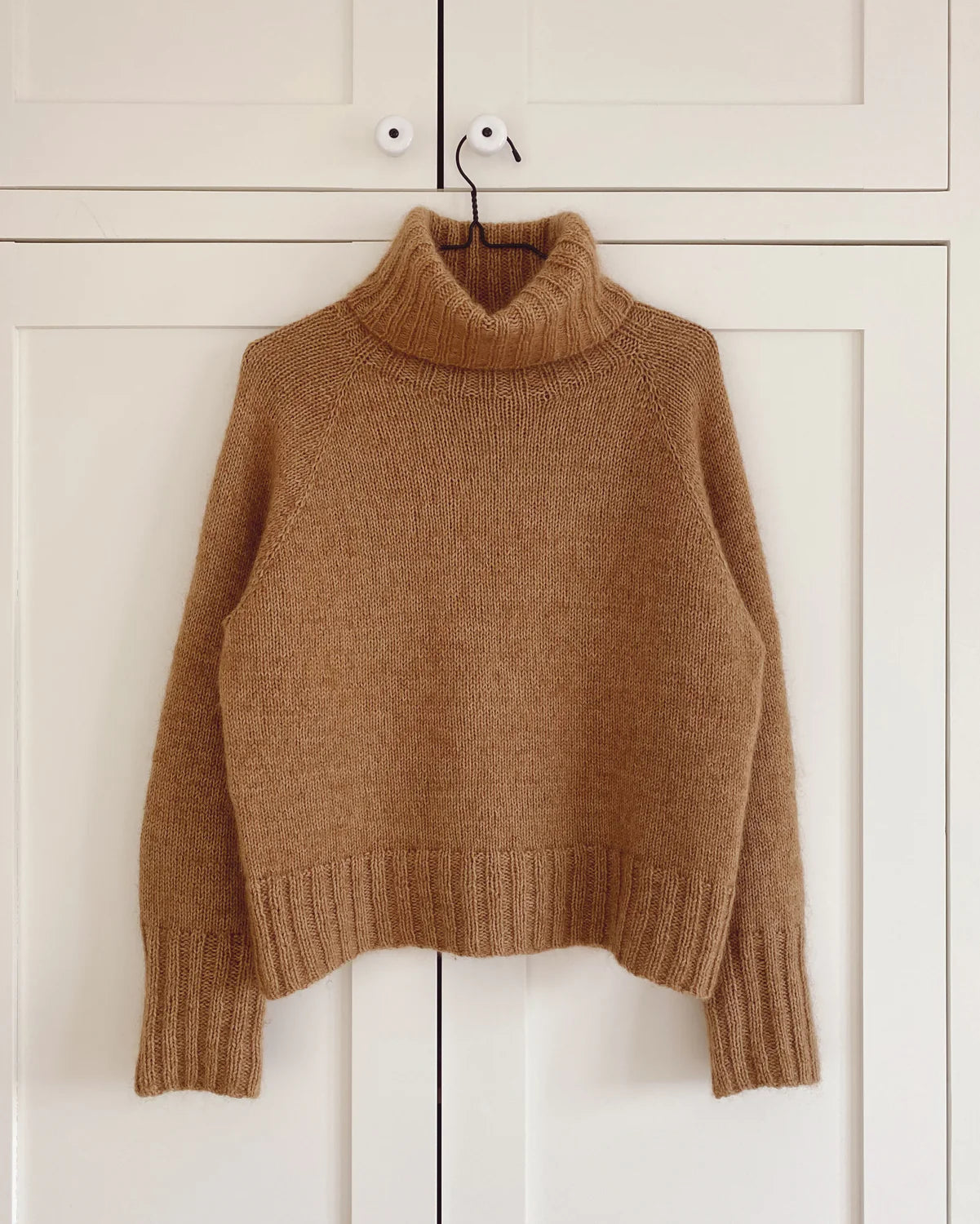 PetiteKnit Caramel Sweater -neuleohje