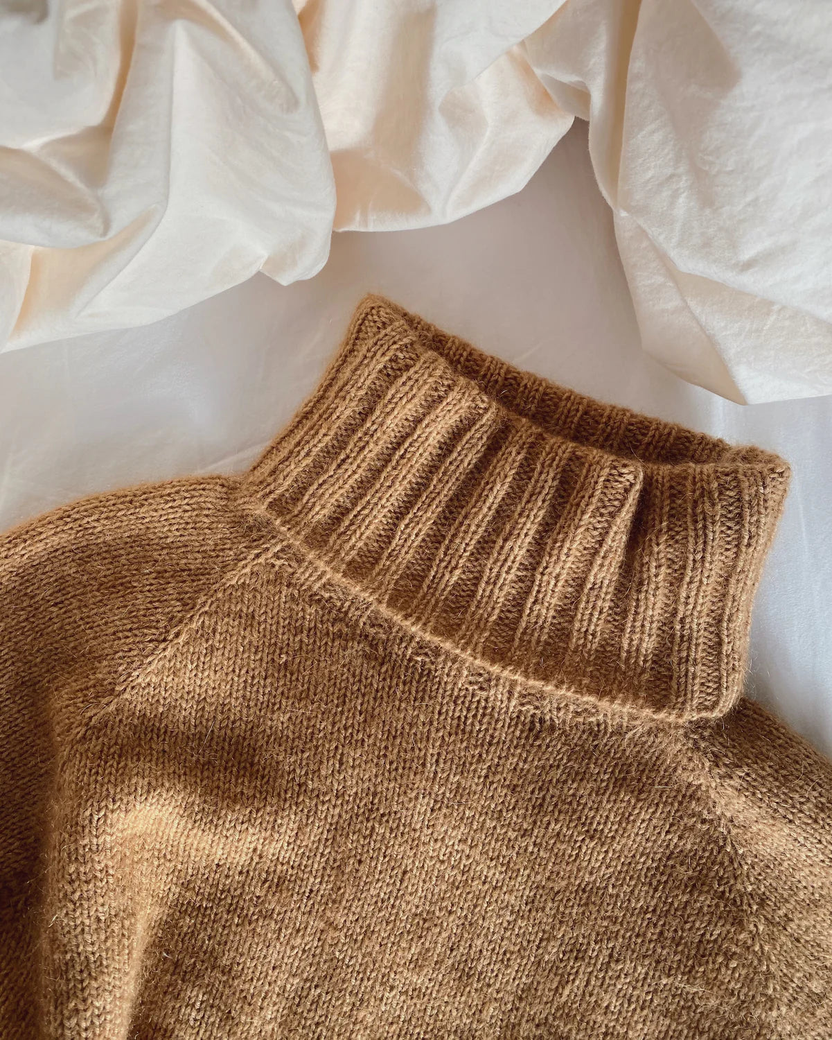 PetiteKnit Caramel Sweater -neuleohje