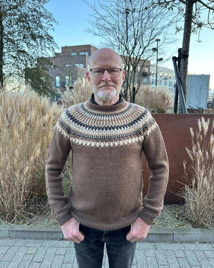 PetiteKnit Celeste Sweater Man -neuleohje (eng.)