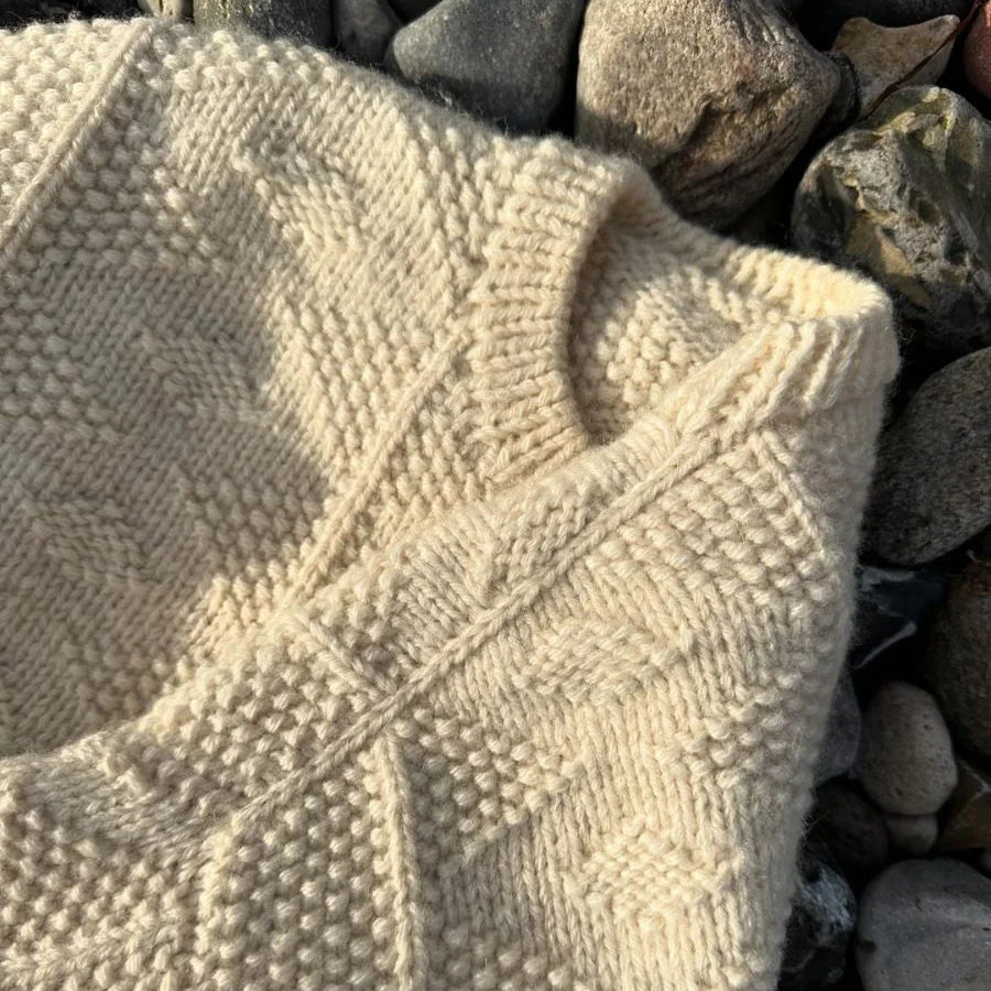 PetiteKnit Esther Jacket neuletakki neuleohje lämmin 