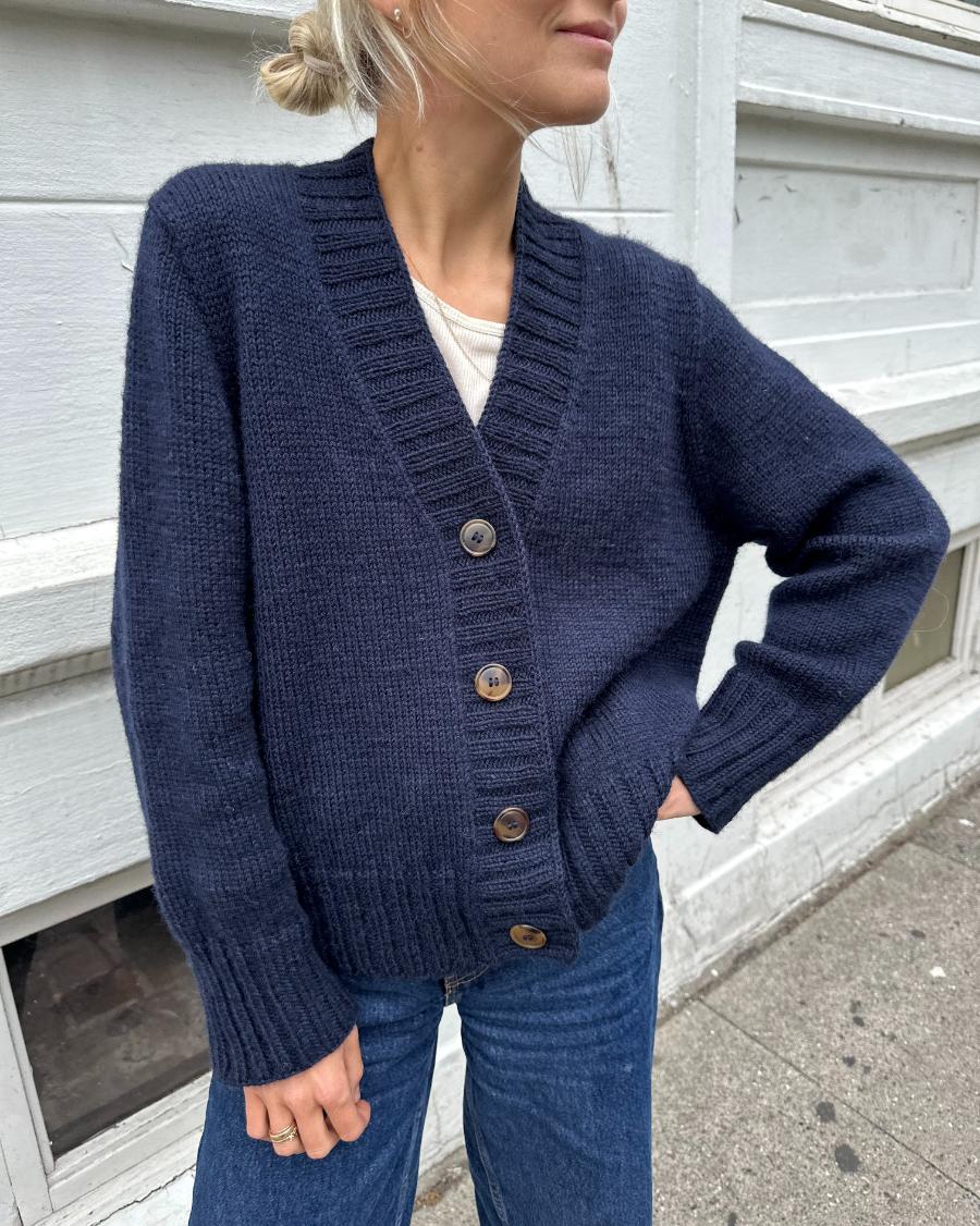 PetiteKnit Eva Cardigan- neuleohje