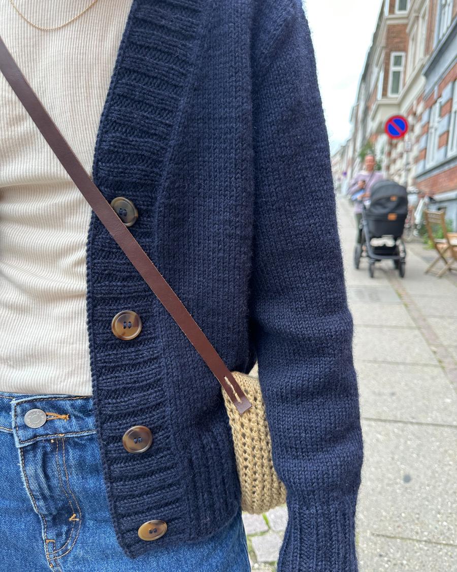 PetiteKnit Eva Cardigan- neuleohje