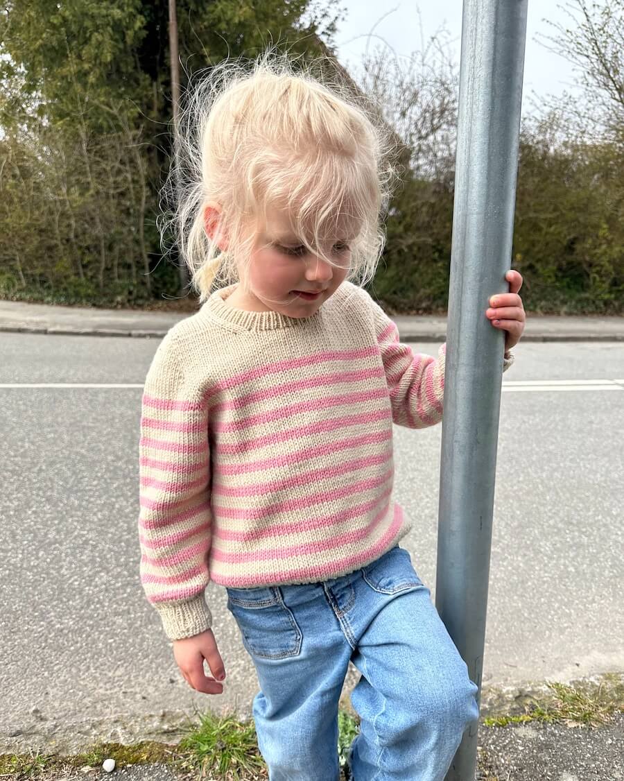 PetiteKnit Lyon Sweater Junior – Neuleohje