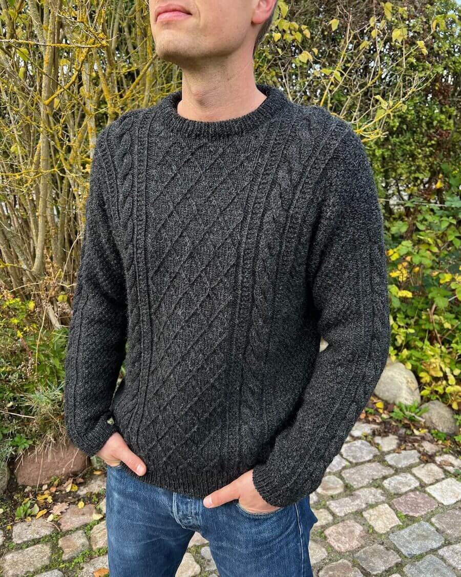 PetiteKnit Moby Sweater Man – neuleohje (englanniksi)