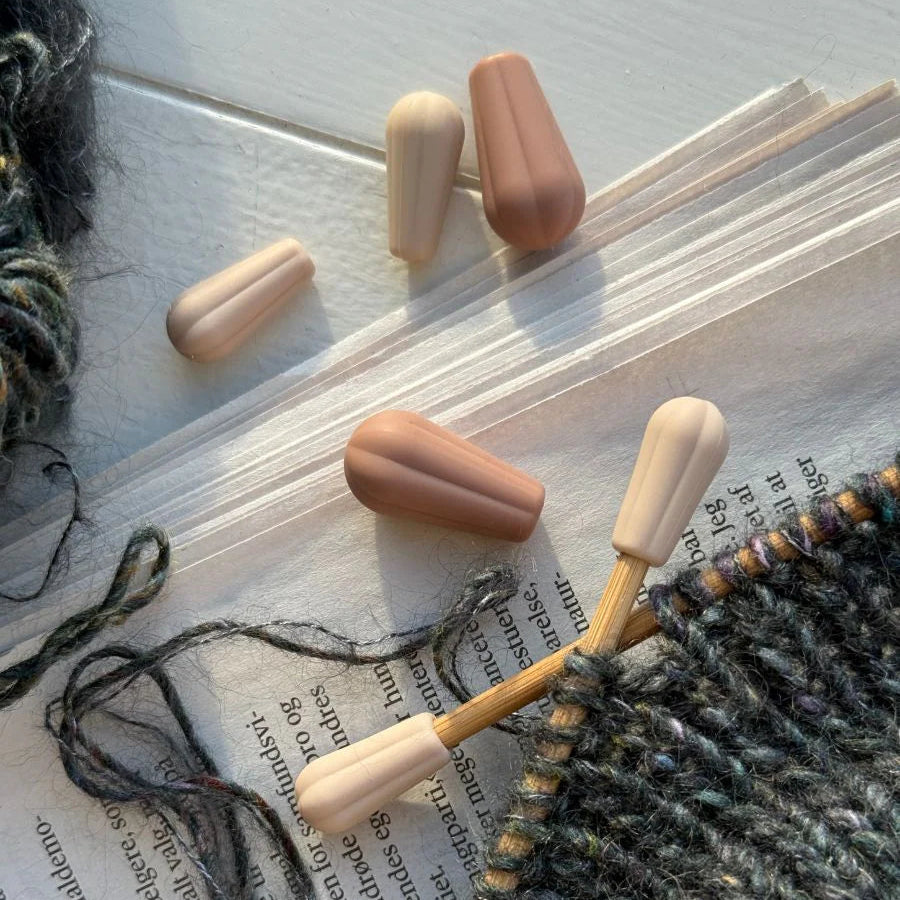 PetiteKnit puikkostopparit neulominen