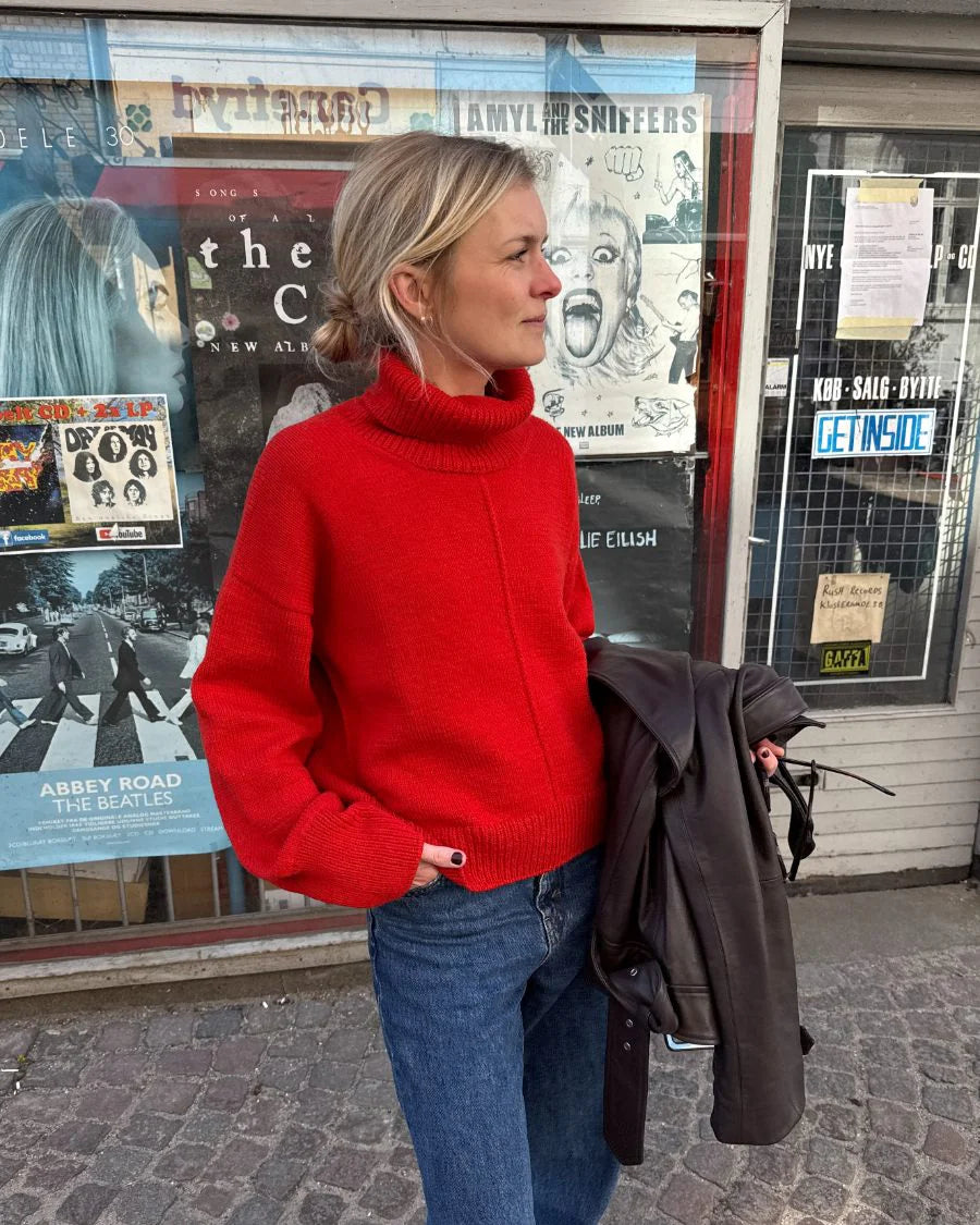 PetiteKnit Scarlet Sweater – neulepusero-ohje