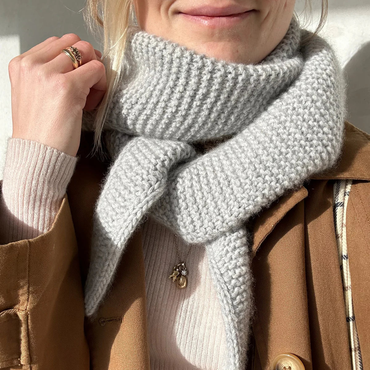 PetiteKnit Sophie Shawl neuleohje neulottu huivi