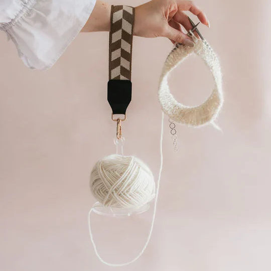 Knits by Cindy Ekman The yarn buddy lanka-apuri lankakaveri neulonta